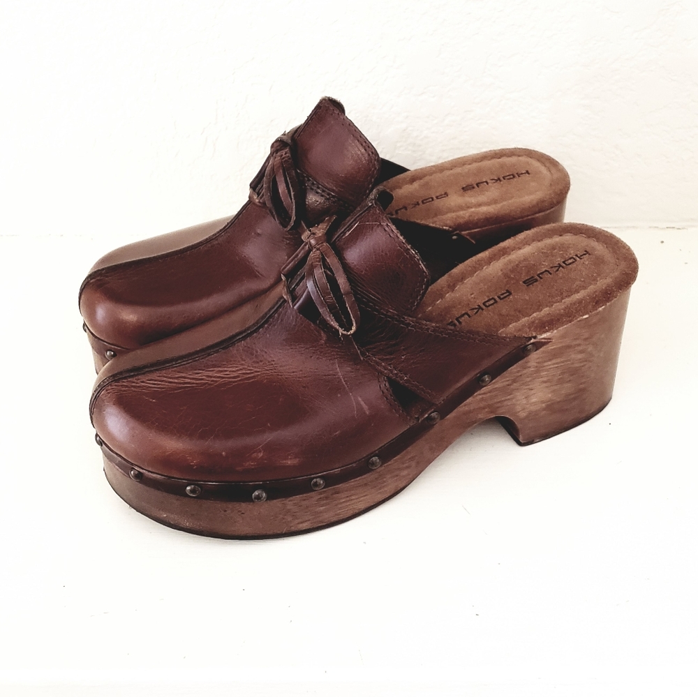 Vintage Y2K Hokus Pokus Wooden Clogs
